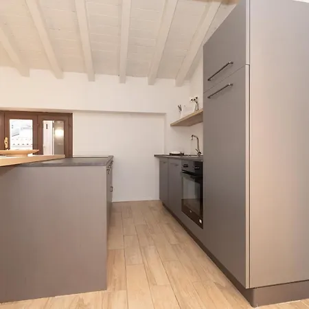 Апартаменти Residenza Capriolo 28 - F&l *