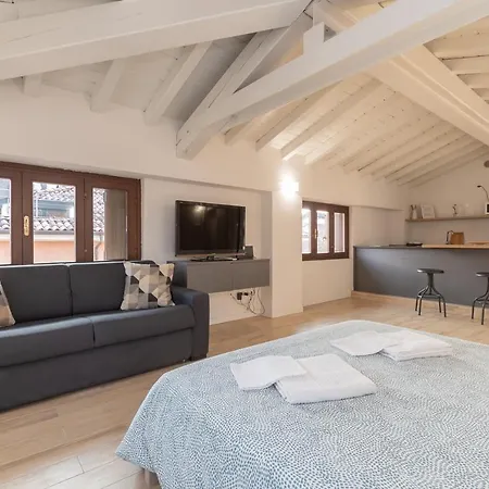 Residenza Capriolo 28 - F&l Апартаменти *