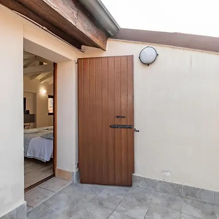 Апартаменти Residenza Capriolo 28 - F&l *