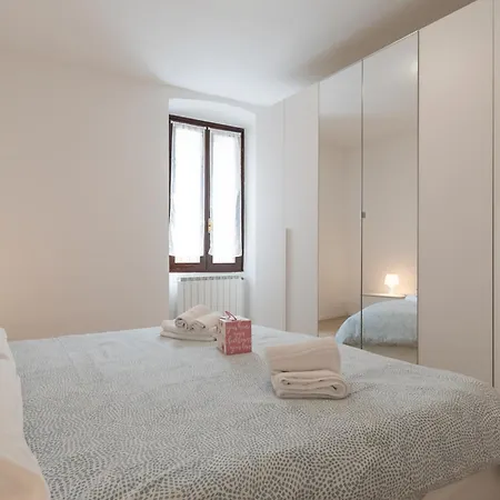 Апартаменти Residenza Capriolo 28 - F&l