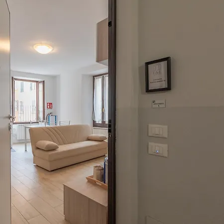 Апартаменти Residenza Capriolo 28 - F&l Брешія