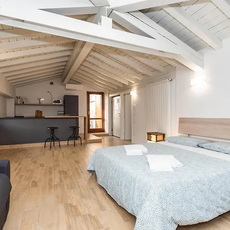 Апартаменти Residenza Capriolo 28 - F&l Брешія